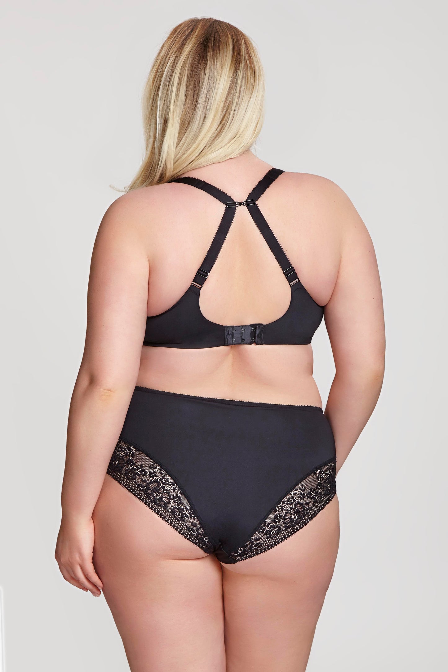 Sculptresse Roxie UW Plunge Bra - Black